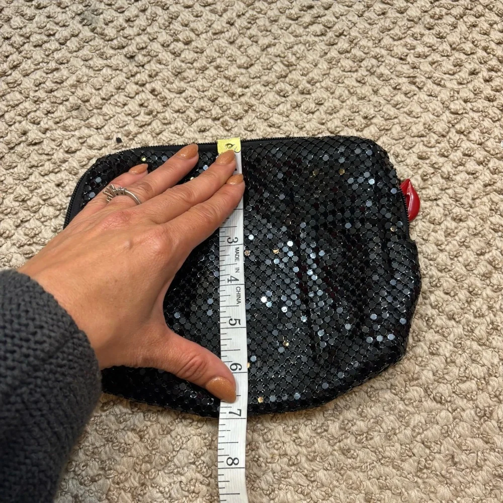 Signature‎ Club A Brand Black Metal Mesh Cosmetic bag with Red Lip Zipper Pull